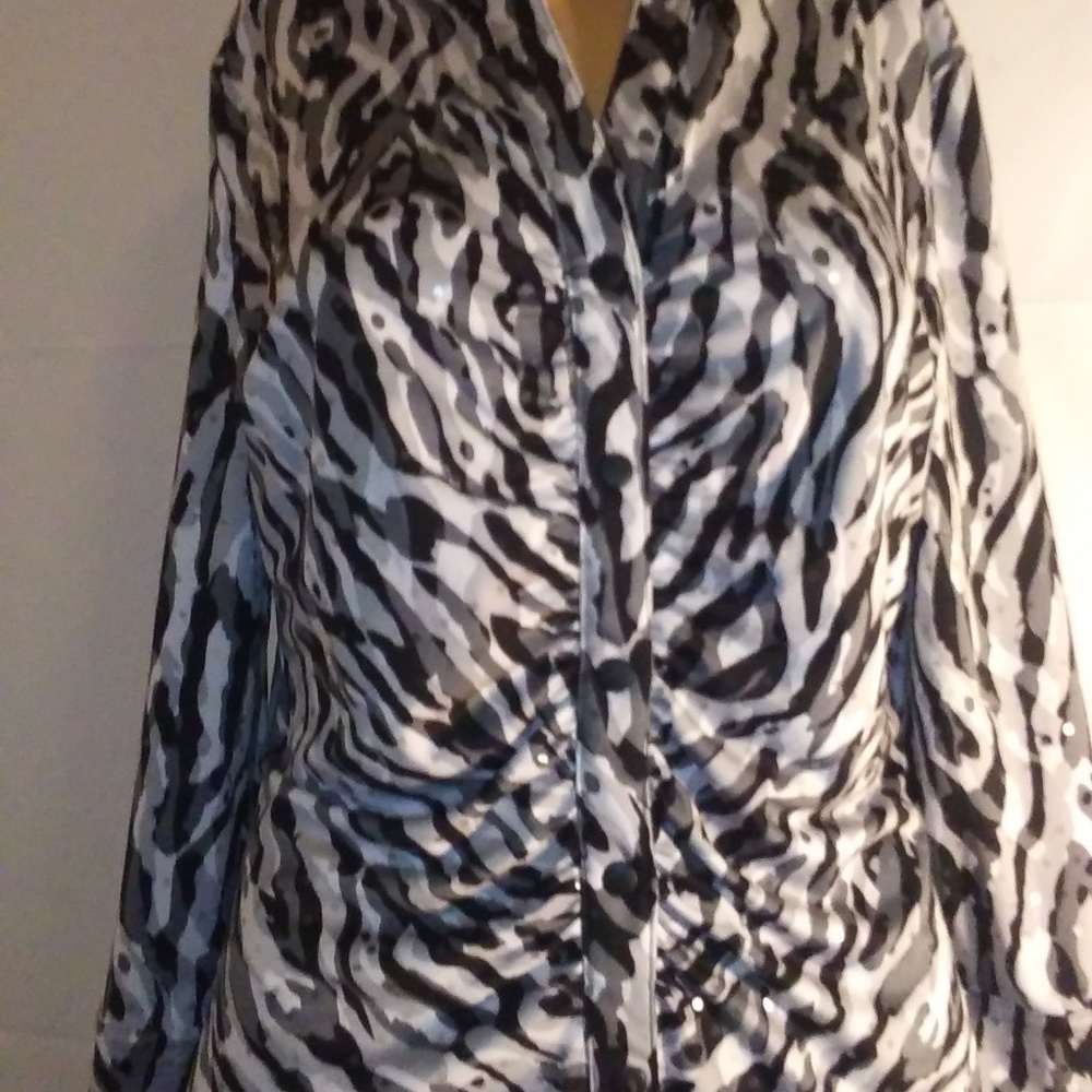 Essentials by Milano Zebra Button Sequined Size M - Picture 4 of 8